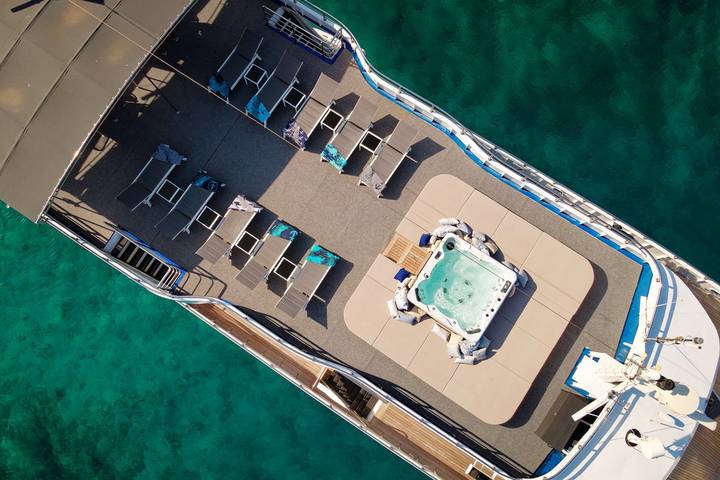 Barco para 26 personas con sauna in Split, Condado de Split-Dalmacia
