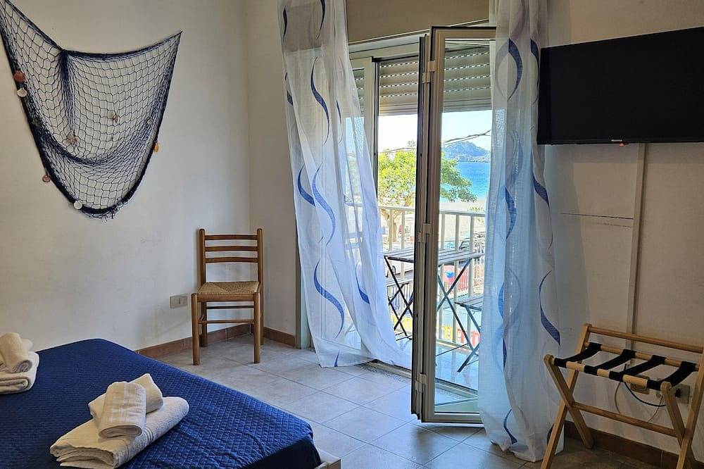 Ganze Wohnung, Ist 5 letojanni beigetreten. in Letojanni, Messina Provinz