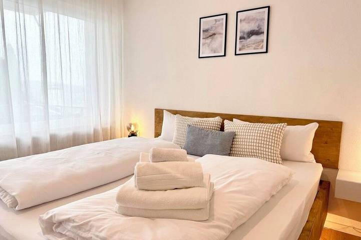 Ganze Wohnung, 3Br | Parken, Wlan, Homeoffice, Balkon, Aussicht, Vollausge. Küche in Bad Mergentheim, Hohenlohe