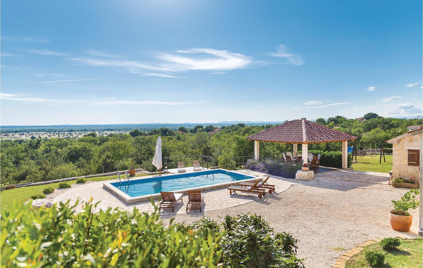 Ferienhaus für 9 Personen mit Pool in Dalmatinisches Zagora
