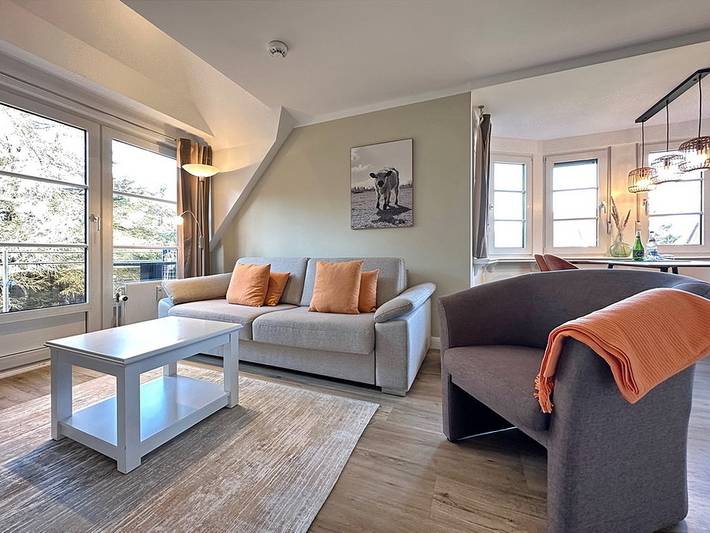 Ferienwohnung für 4 Personen, mit Balkon und Pool sowie Sauna in Westerland