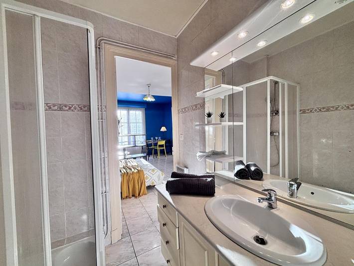 Gîte pour 2 personnes, avec balcon, animaux acceptés dans Thermes Henry Chatel Guyon - 2