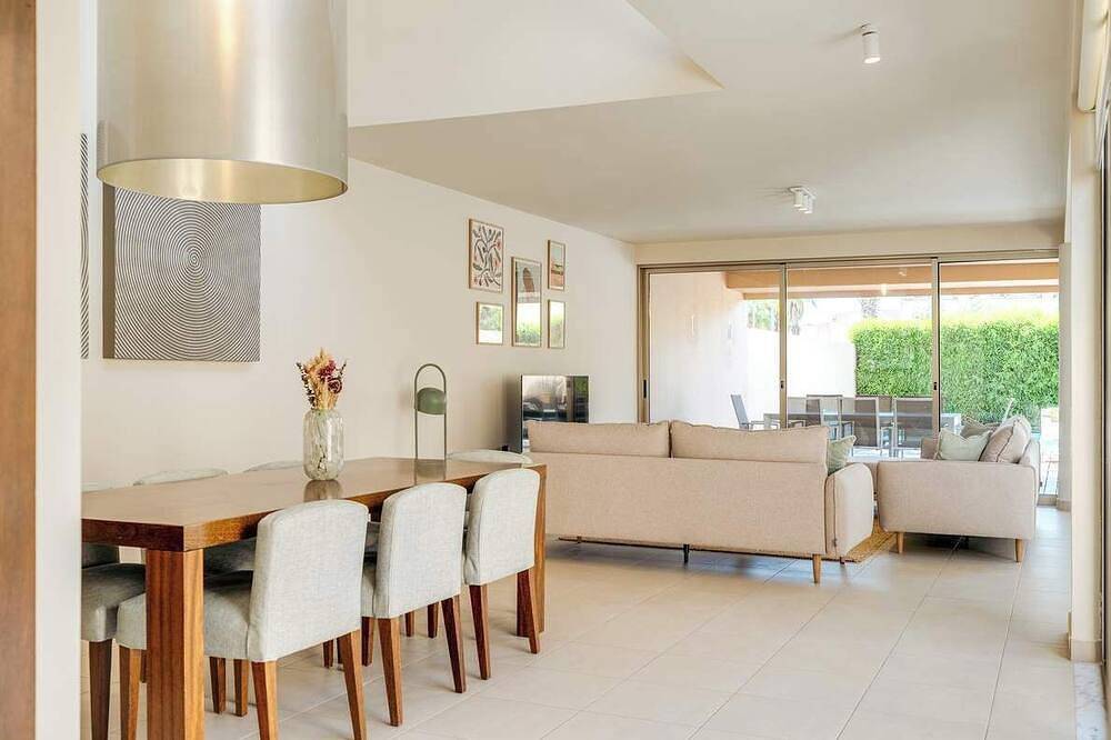 2Br Villa w/ Private Pool | Salgados | Da’Home in Guia, Faro Distrikt