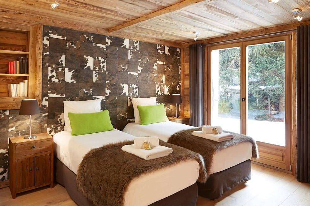 Chalet de luxe de 7 chambres, cinéma, jacuzzi, sauna, cheminée, vue imprenable, calme in Argentière, Chamonix-Mont-Blanc