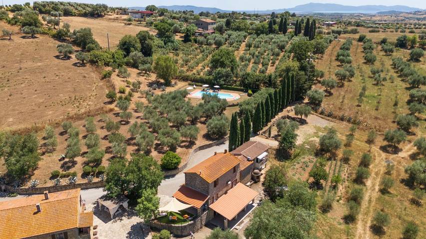Villa per 10 persone, con Giardino e Piscina in Maremma