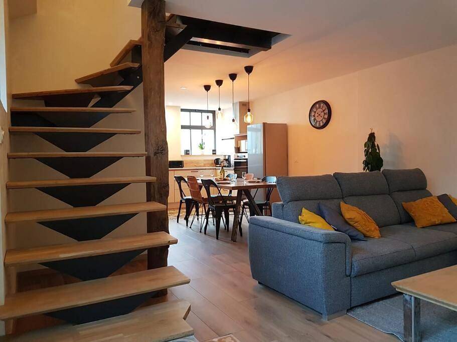 Gite du Cours St Mauris Authentique et moderne in Dole, Jura