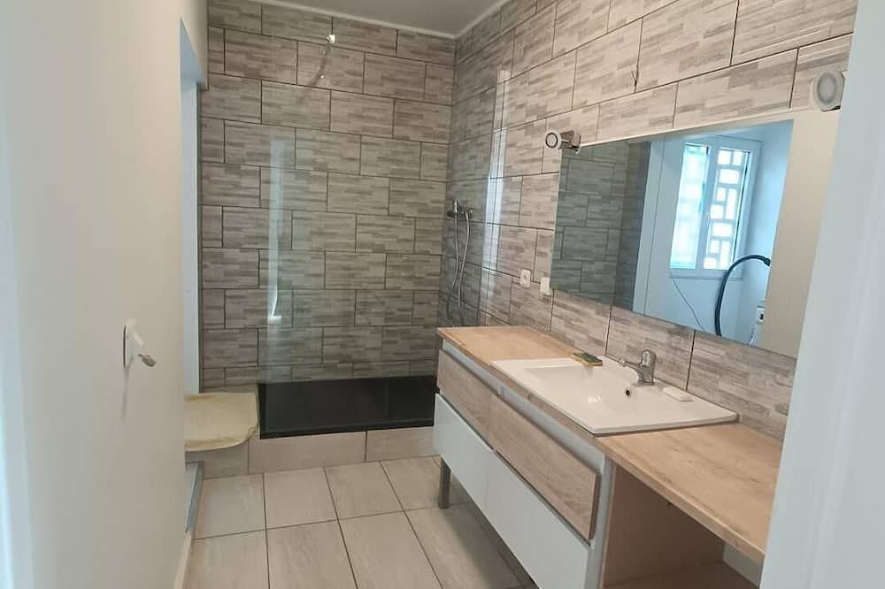 Entire apartment, Recently renovated apartment in Saint-Brieuc, Côte de Goëlo