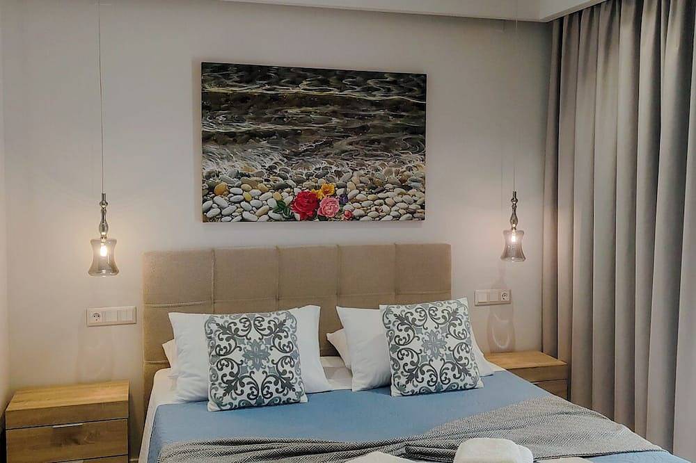 Entire apartment, Elegant two-bedroom apartment in Kassiopi in Kassiopi, Corfu