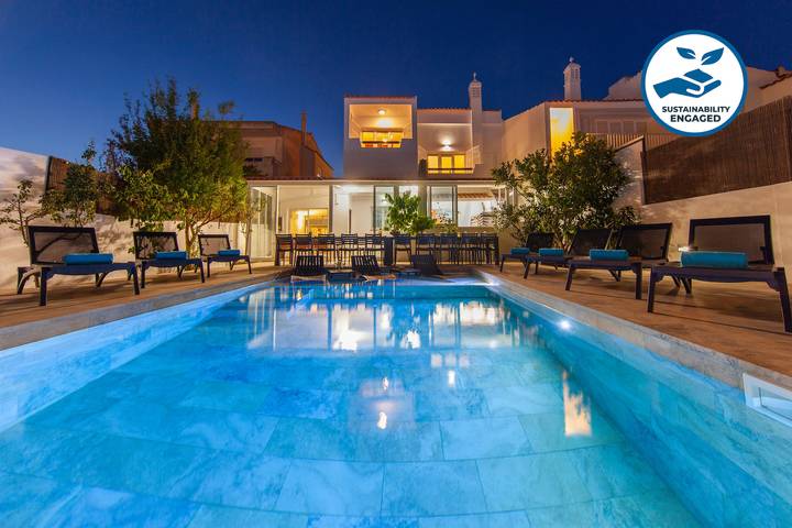 Casa de férias para 26 pessoas, com Varanda e Terraço e ainda Jardim em Monte Choro