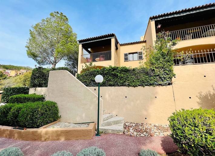 Gîte pour 5 personnes, avec piscine dans les Alpes maritimes