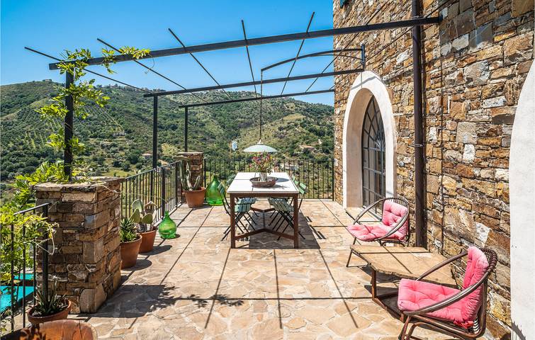 Appartamento Perdifumo Garden - Piscina, parcheggio e caminetto in Perdifumo, Cilento Coast