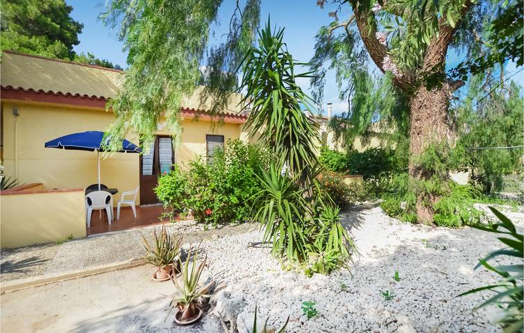 Agriturismo per 2 persone, con Terrazza e Giardino a Augusta (Italy)