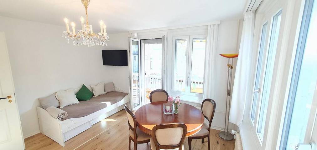 Gîte pour 9 personnes, avec vue et balcon, animaux acceptés à St. Gallen - 4
