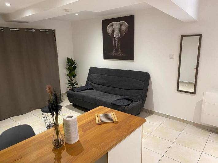 Gîte pour 2 personnes, animaux acceptés à Le Muy - 4