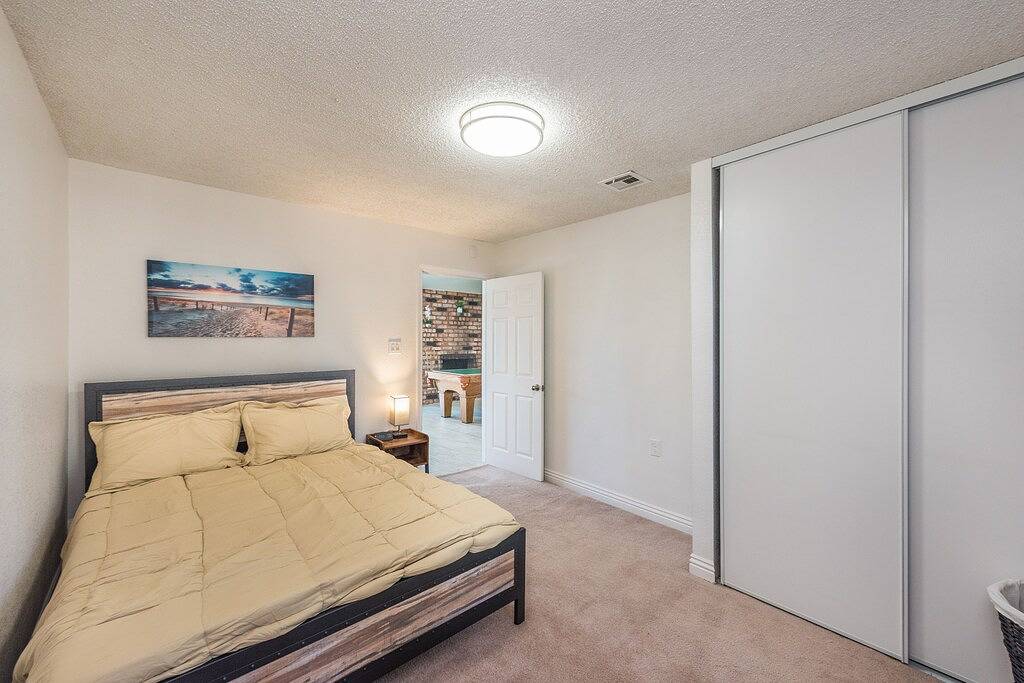 New first class villa on 20 k sq 3 m from strip in Las Vegas, Nevada