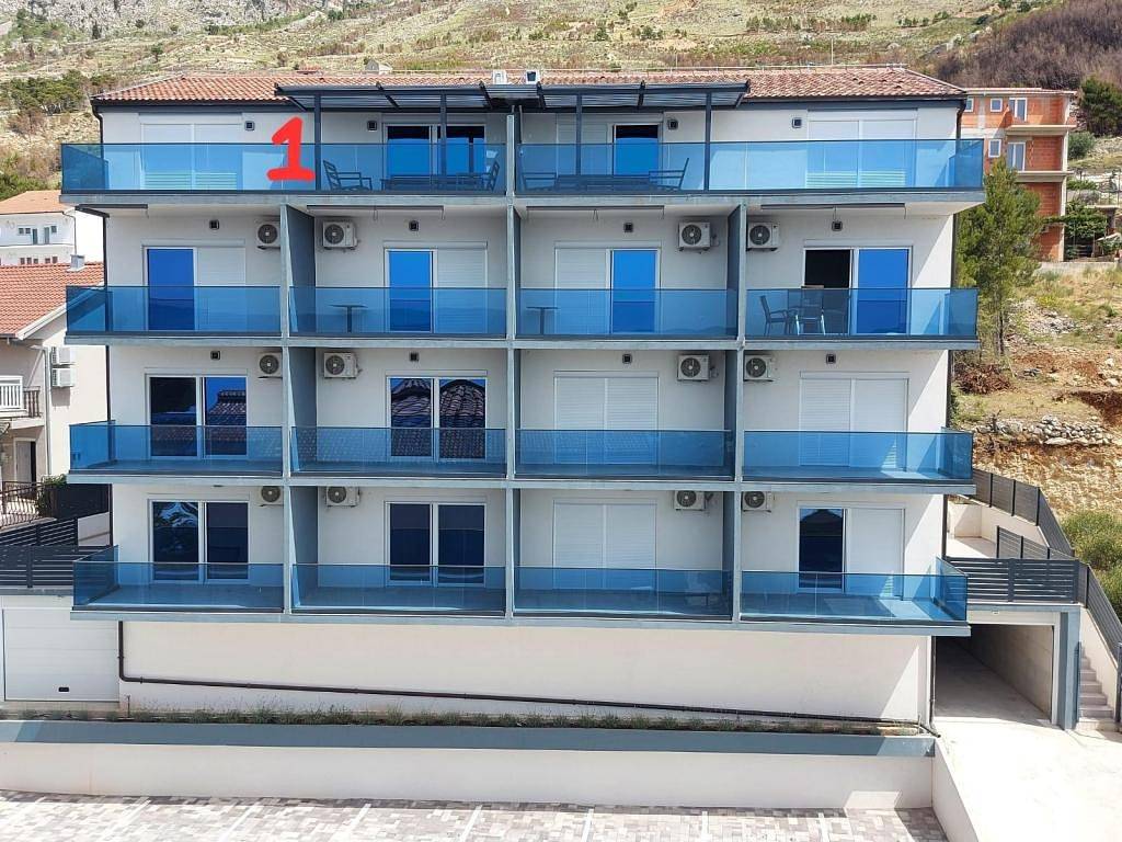 Appartamento vacanze a Omiš-Riviera a partire da 185€ a notte