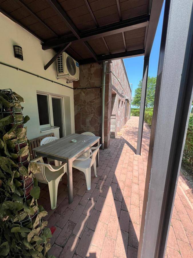 Ferienwohnung für 4 Personen, mit Ausblick und Seeblick sowie Garten in Zamardi - 2