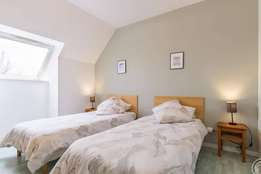 Maison avec animaux admis, parking - 6 pers. in La Feuillie, Région de Coutances