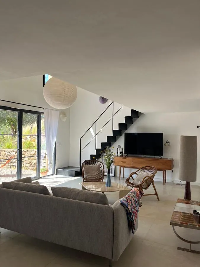 Villa pour 4 personnes, avec piscine et jardin ainsi que vue et terrasse - 1
