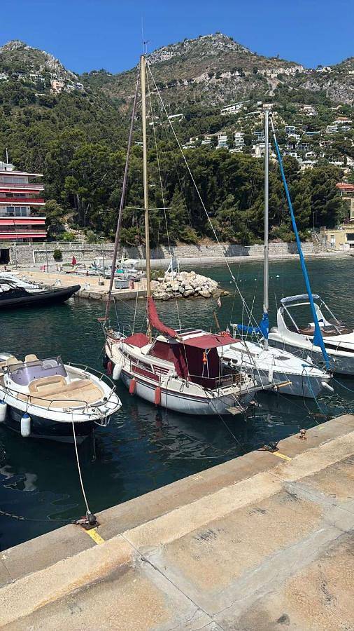 Bateau pour 2 personnes, avec vue et terrasse dans Port Du Sylva Maris Eze