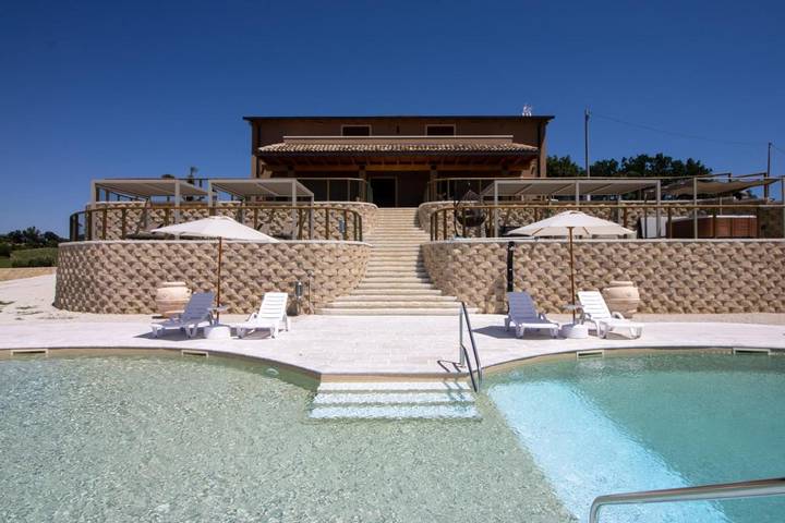 Appartamento vacanze per 2 persone, con panorama e piscina nonché giardino - 1
