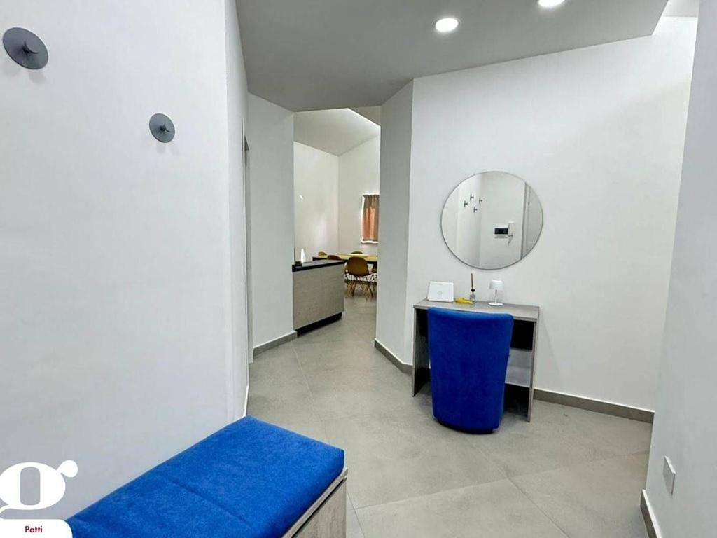 Ganze Wohnung, Penthouse by the sea with breathtaking view in Marina di Patti, Patti