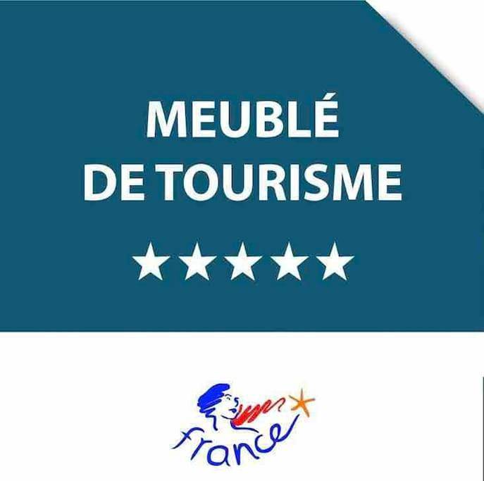 Gîte pour 10 personnes, avec vue et jardin, animaux acceptés à Pontarlier - 2