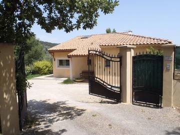 Appartement de vacances pour 4 personnes, avec jardin et vue à Manosque