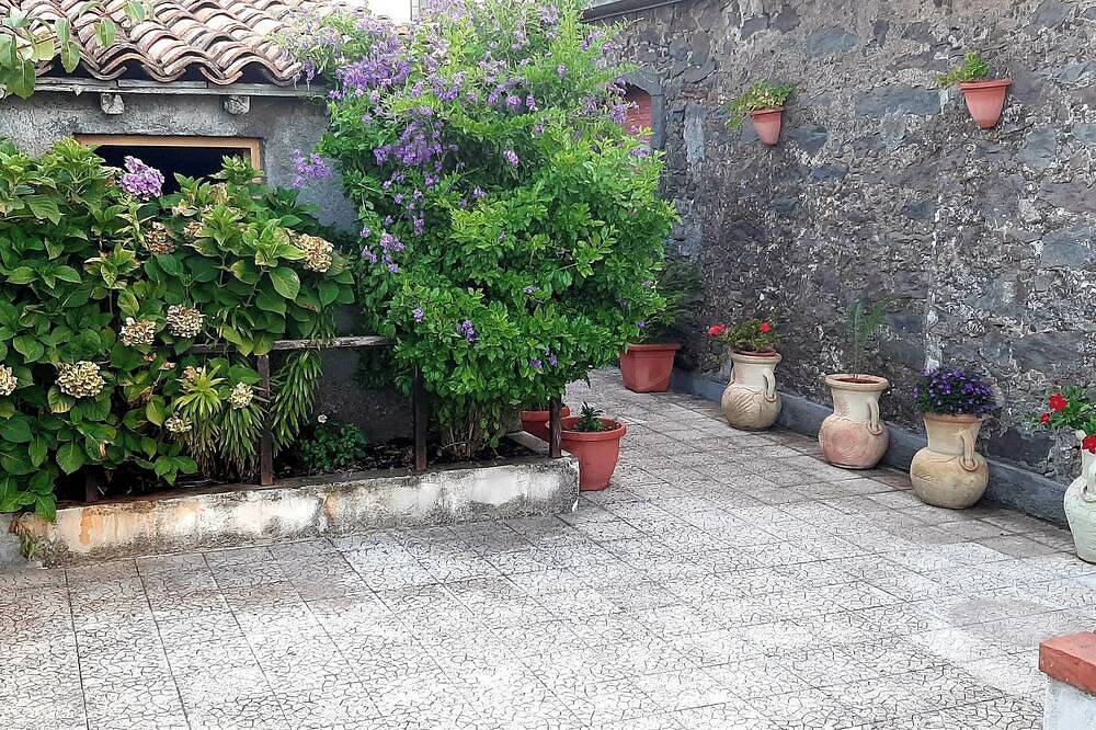 Leopin House open your eyes and fly beyond the sea in Sant'Alfio, Sant'Alfio (Gemeinde)