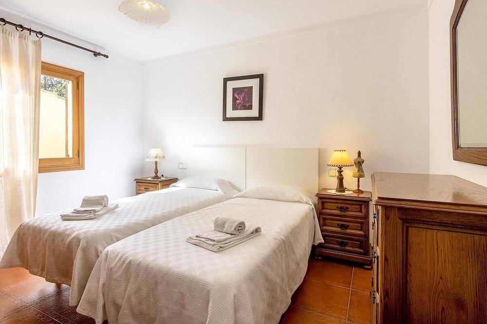 Finca Alegra per 6 persone, di cui max. 4 adulti, piscina, internet gratuito, in Pollença Città, Pollença