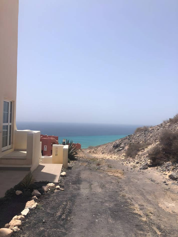 Apartamento entero, Apartamento vacacional 'Sotavento' con vistas al mar, terraza privada y Wi-Fi in Playa de la Barca, Pájara