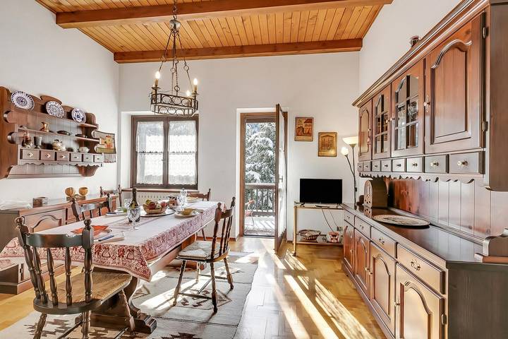 Ganze Wohnung, Appartamento Apapa House with Balconies in Cesana Torinese, Via Lattea