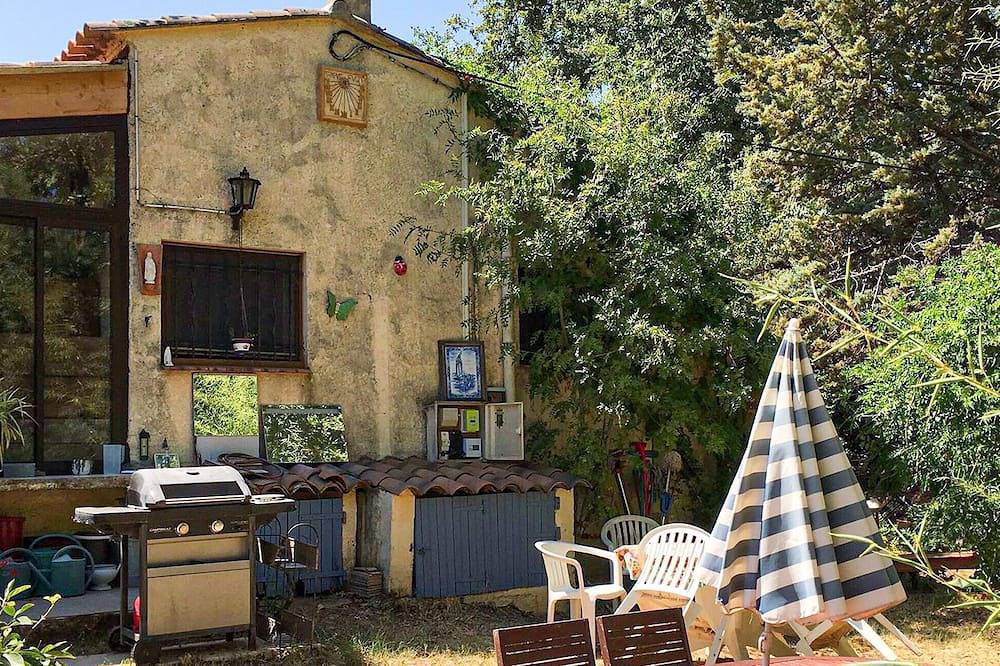 Maison abbé avec piscine in Gonfaron, Costa mediterránea (Francia)