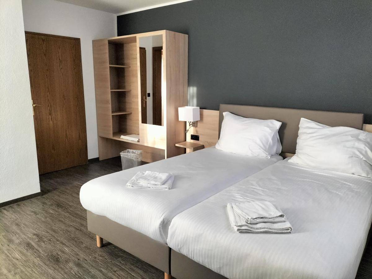 Deluxe Double Room in Niederfell, Osteifel