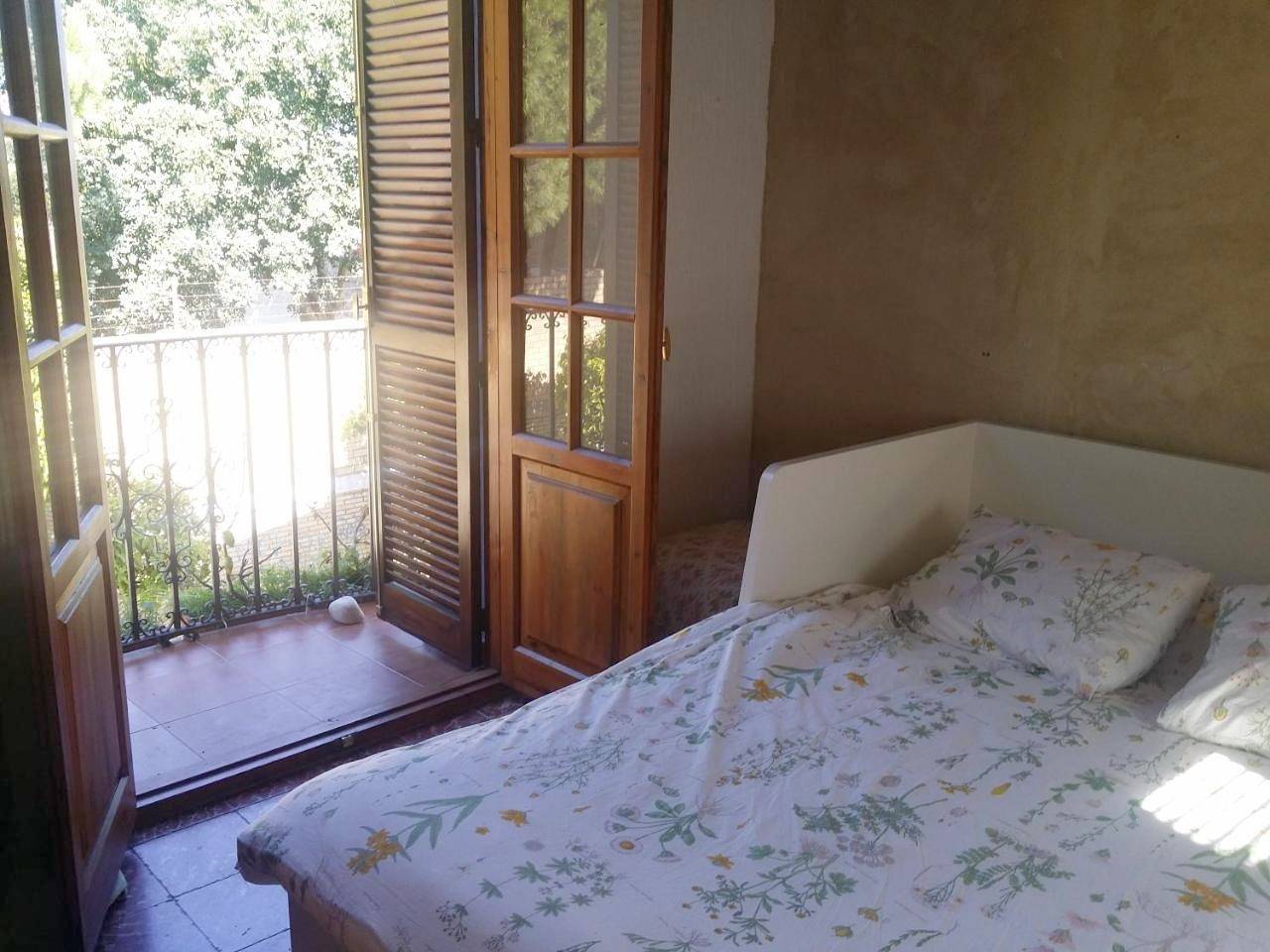 Twin Room with Shared Bathroom in Jerez de la Frontera, Costa de la Luz