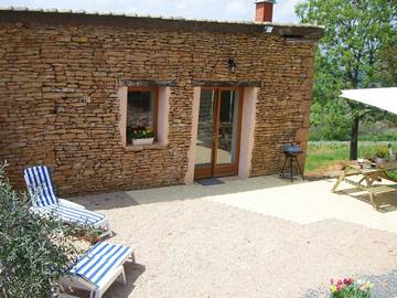 Gîte pour 5 personnes, avec jardin dans Rhône