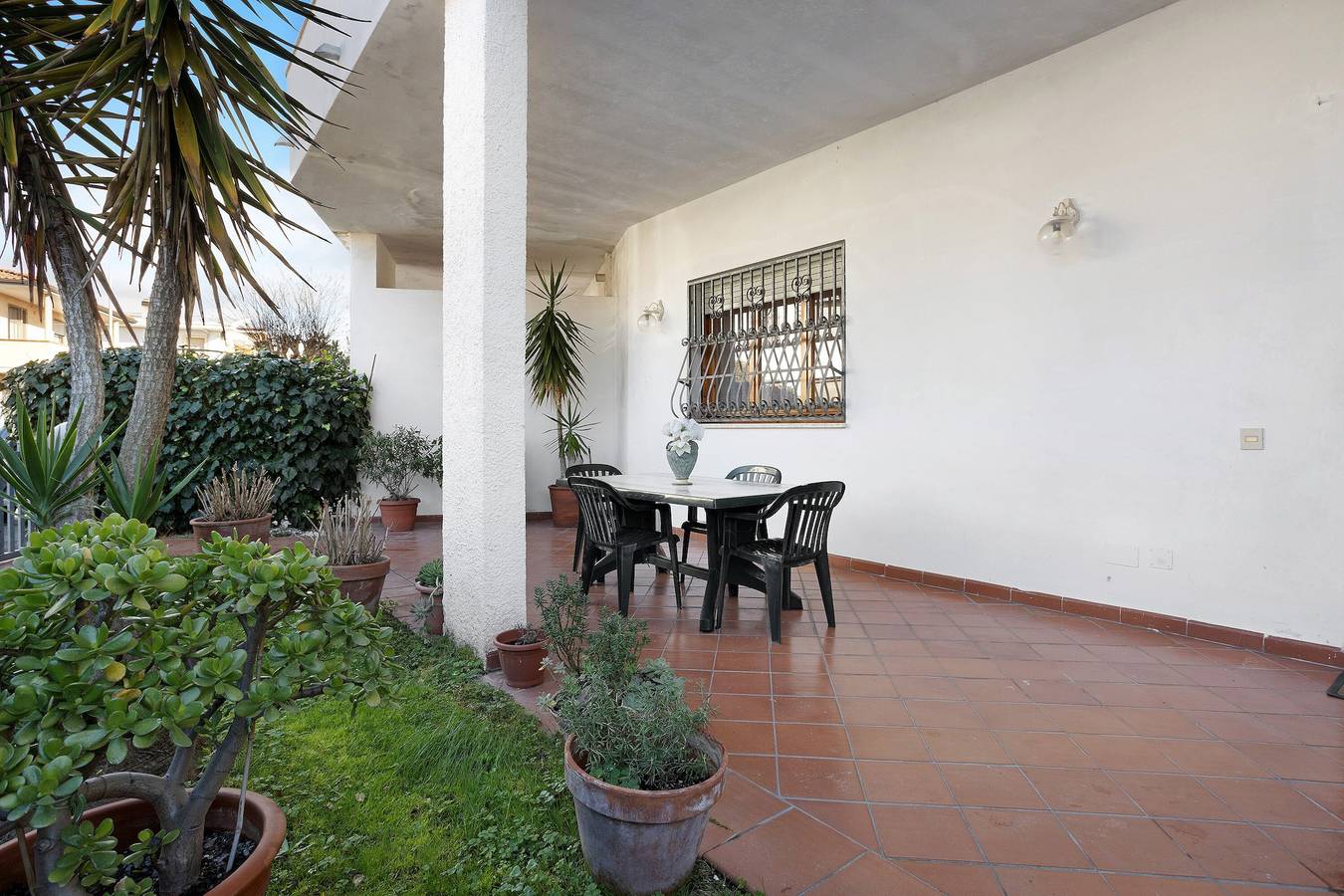 Holiday Home 'Casa Delle Ortensie' with Private Terrace, Private Garden and Wi-Fi in Torre del Lago Puccini, Viareggio