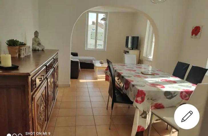 Gîte pour 4 personnes, avec jardin et piscine à Habas - 2