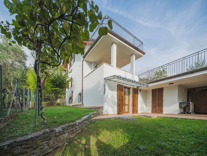 Location de vacances pour 5 personnes, avec jardin et terrasse à Pietrasanta - 2