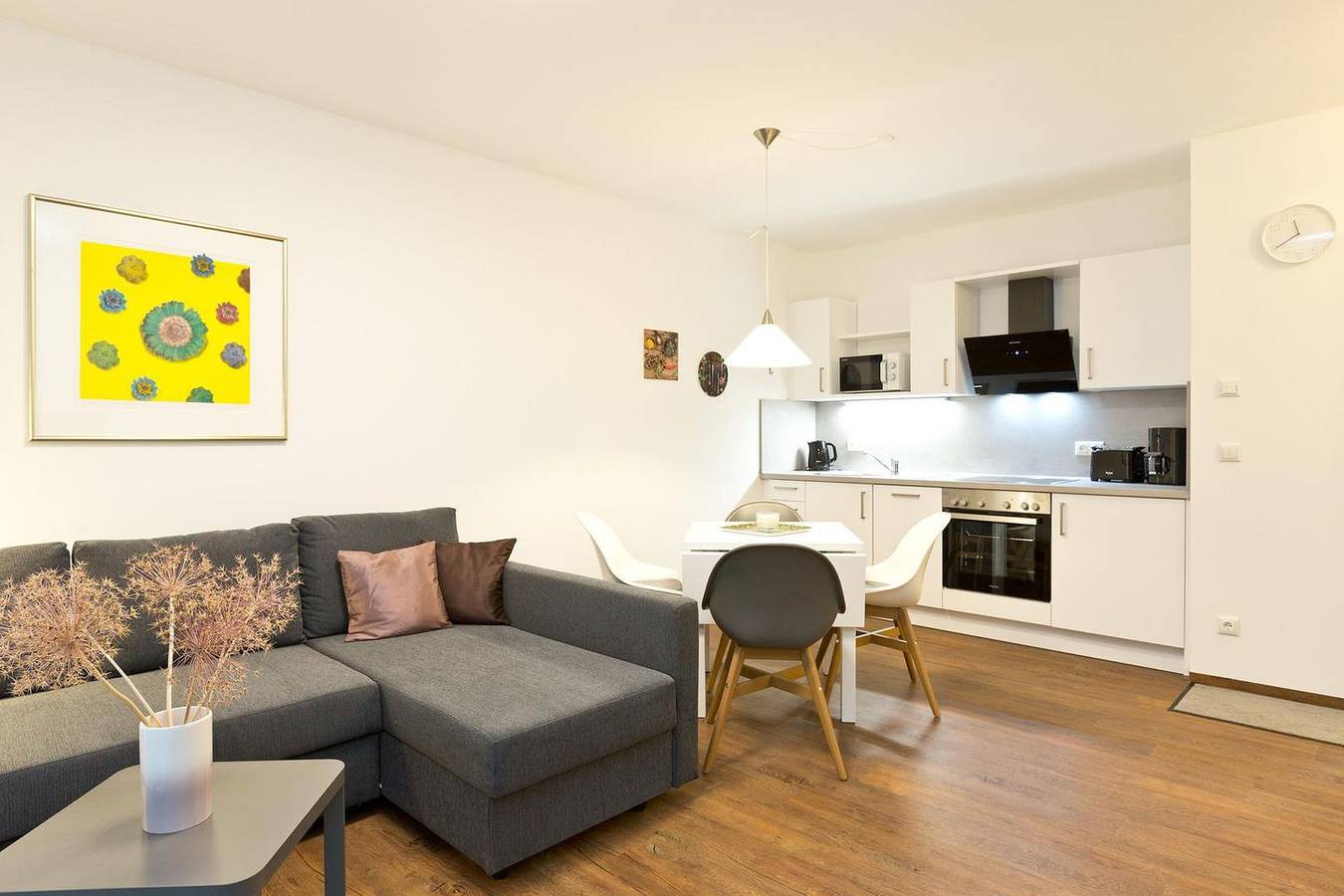 Ganze Wohnung, Komfortables Ferienapartment mit Terrasse in Röbel/Müritz in Röbel, Müritz