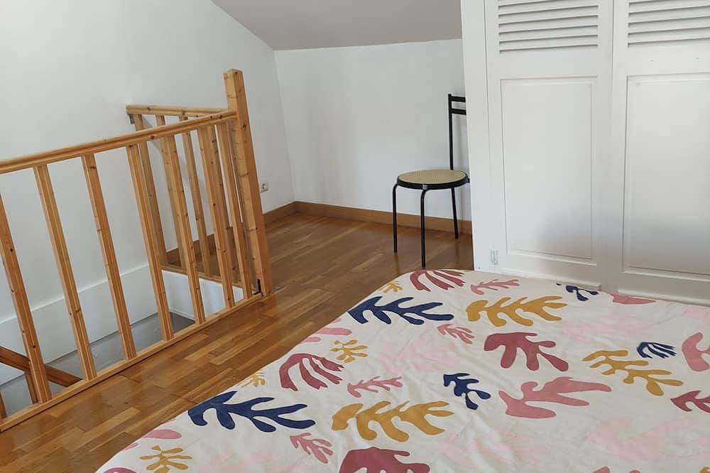 Town house with courtyard in Cosne sur Loire in Cosne-Cours-sur-Loire, Loire Valley