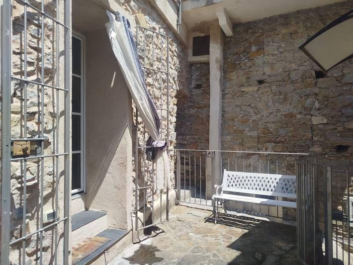 Piazzetta che non c'era in Cipressa, Riviera di Ponente