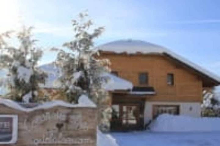 Gîte pour 6 personnes, avec sauna et balcon