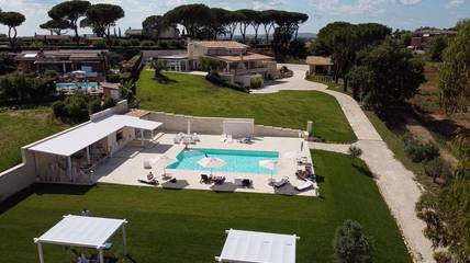 Gîte pour 4 personnes, avec piscine ainsi que vue et jardin, animaux acceptés dans La Storta
