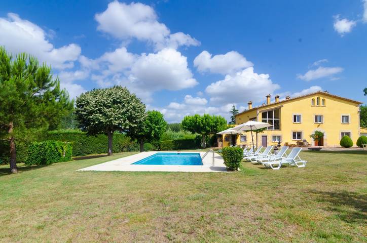 Location de vacances pour 16 personnes, avec jardin à Sils - 2