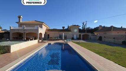 Chalet para 14 personas, con piscina y balcón en Campo de Cartagena