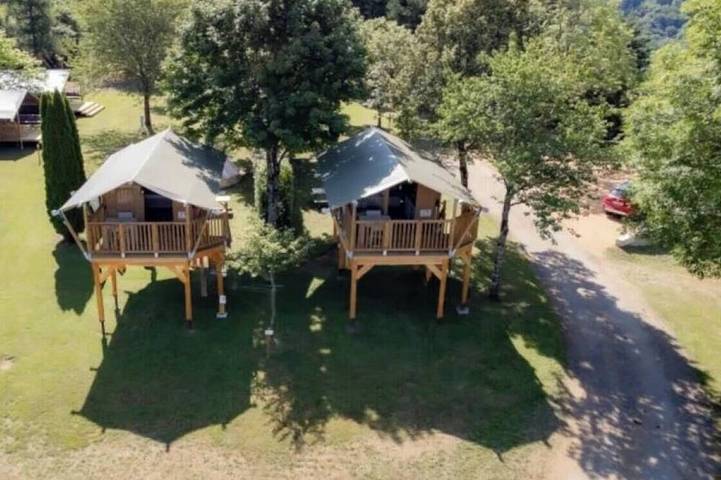 Camping pour 2 personnes dans le Cantal