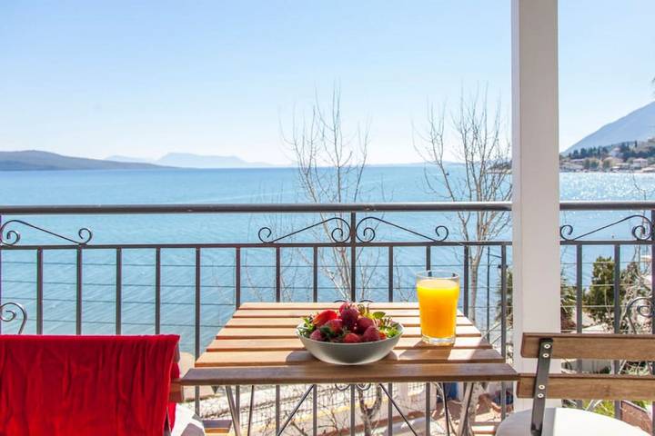 Διαμερίσματα διακοπών για 3 άτομα, με μπαλκόνι στην Κατούνα