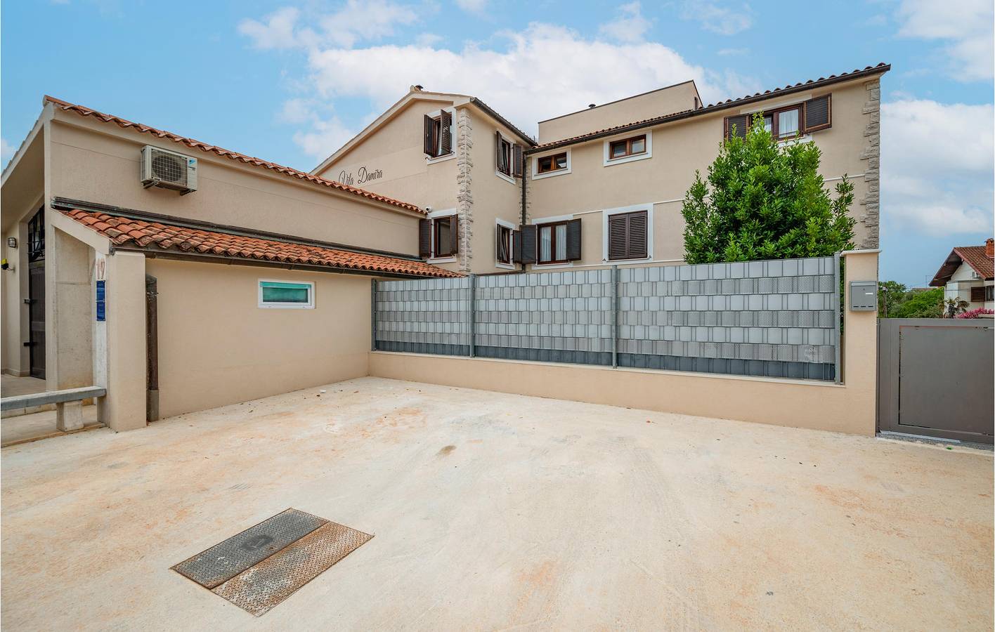 Apartamento vacacional entero, Encantador apartamento con piscina, terraza y a 2 km de Bijela Plaža in Medulin City, Medulin