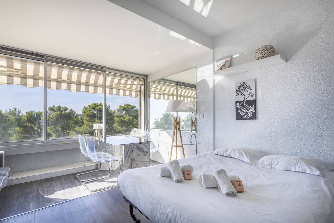 Studio entier, Studio Athéna - Welkeys in Bandol, Côte méditerranéenne (France)